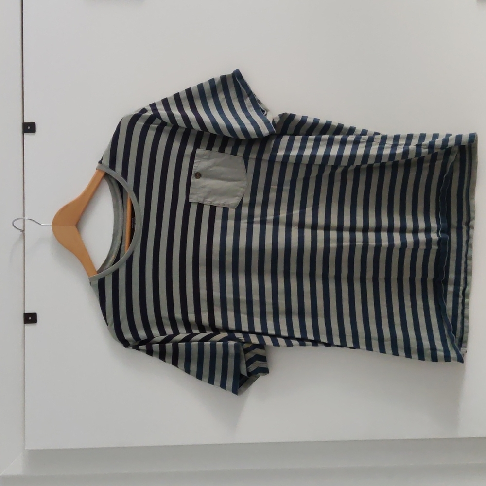Banana Republic Striped tee, size L